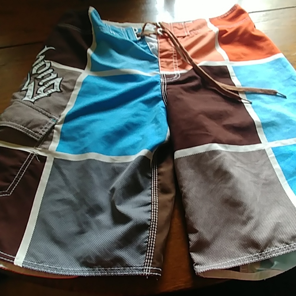Men's Billabong boardshorts